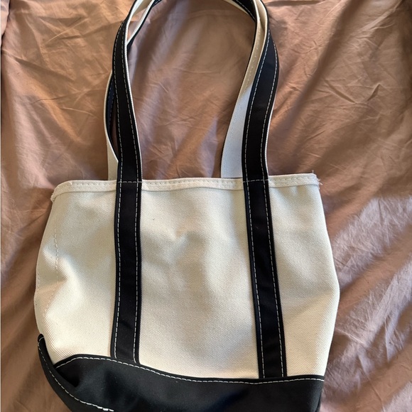 L.L. Bean Black and Cream Tote Bag - Picture 2 of 6